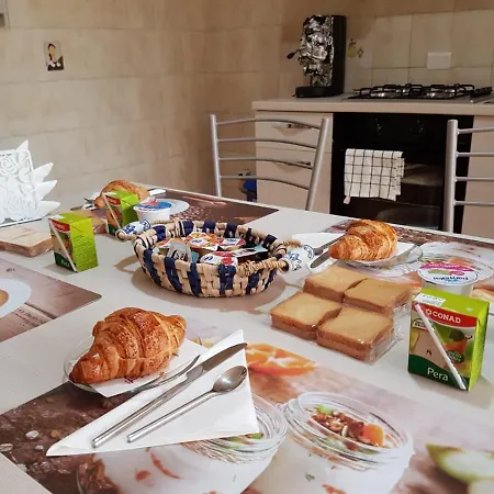 A Casa Di Amici Nocleg ze śniadaniem 3*