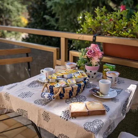 Bed & Breakfast A Casa Di Amici
