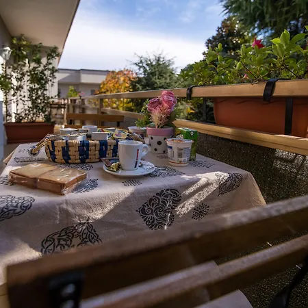 A Casa Di Amici Nocleg ze śniadaniem Caserta